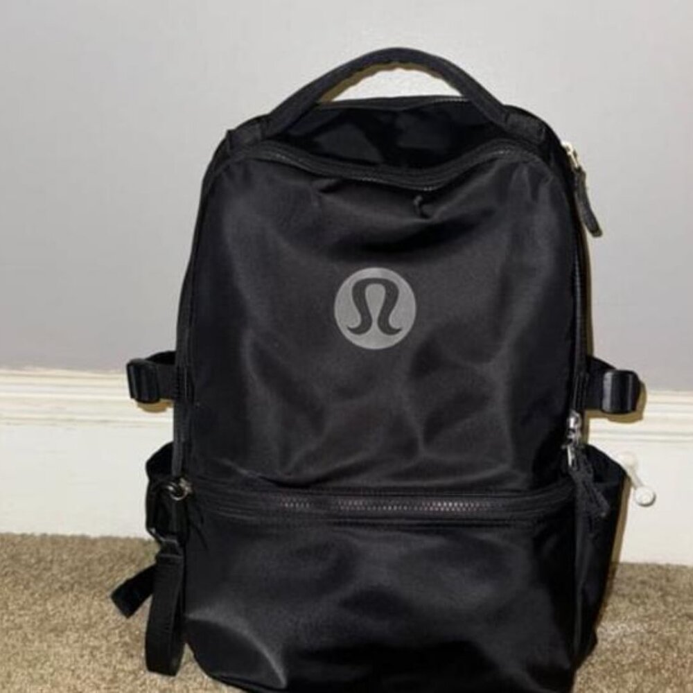 Lululemon New Crew Backpack 22L Trending Colours Black
